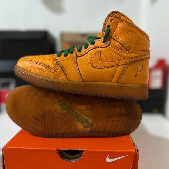 Jordan 1 Retro High
Gatorade Orange Peel (GS) - Picture 5 of 8